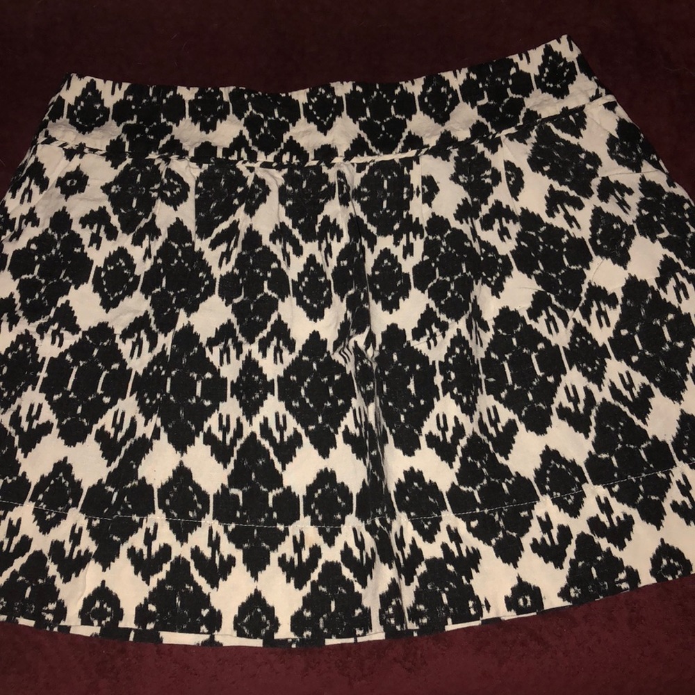 Skirt with pockets